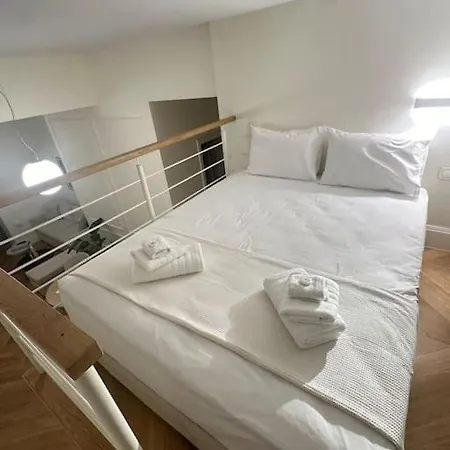 Detached House,with Courtyard And Fast Wi-fi In The Centre * Kalamata