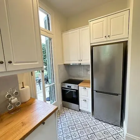 Detached House,with Courtyard And Fast Wi-fi In The Centre فيلة *